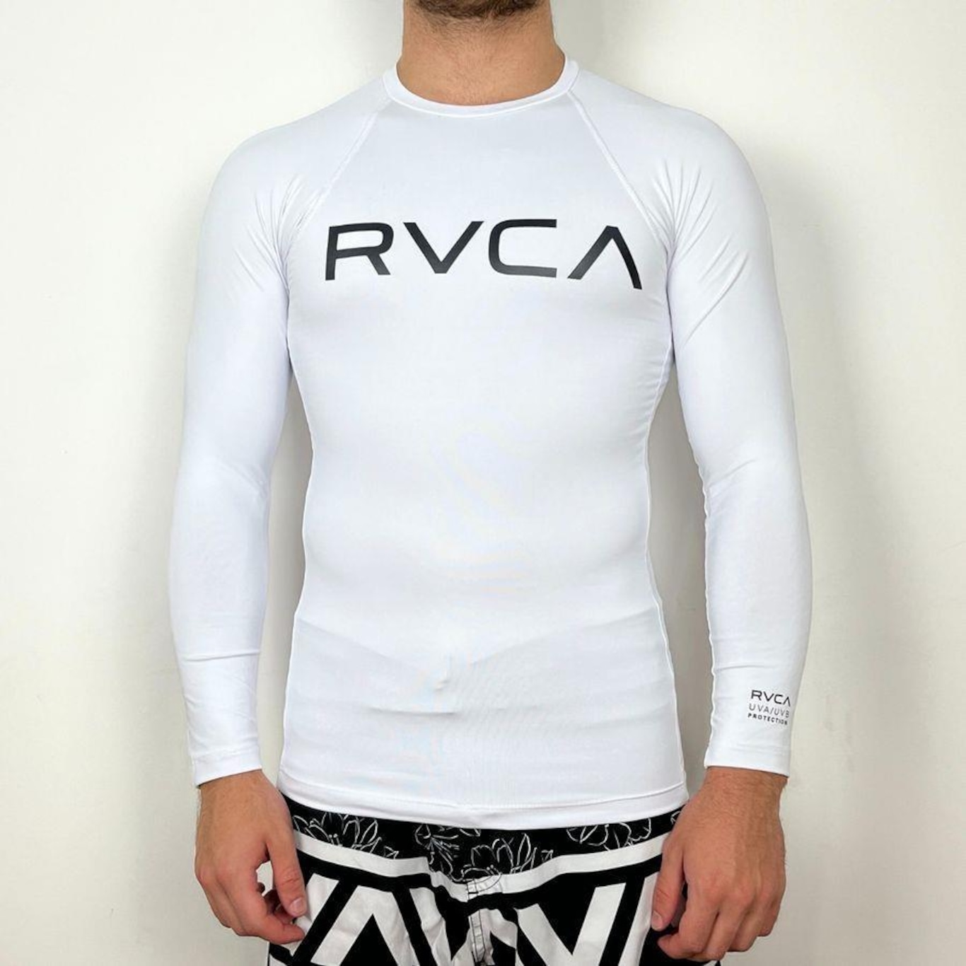 Camiseta Rvca Manga Longa Big Surf - Masculina - Foto 1