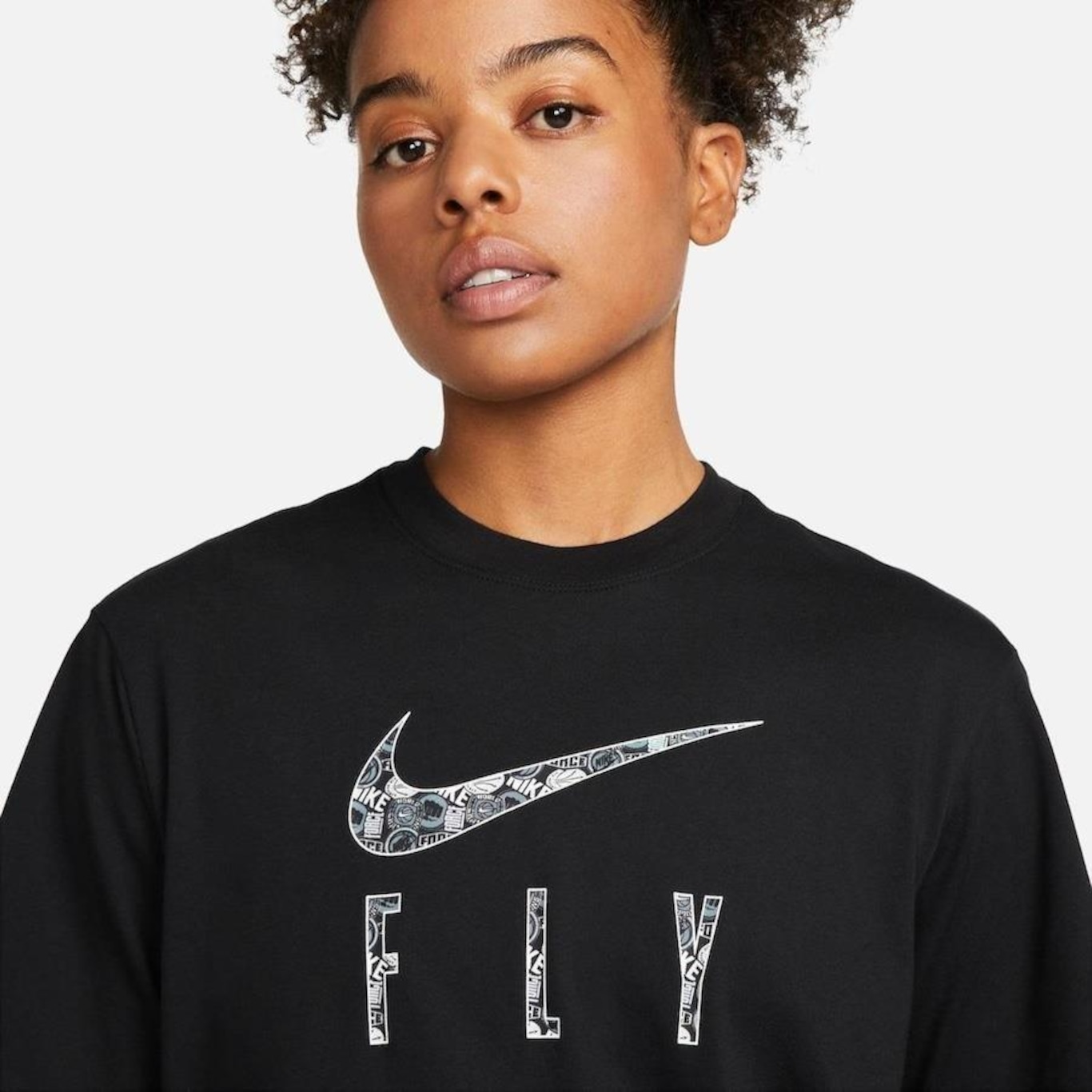 Camiseta Nike Dri-Fit Swoosh Fly Feminina - Foto 3