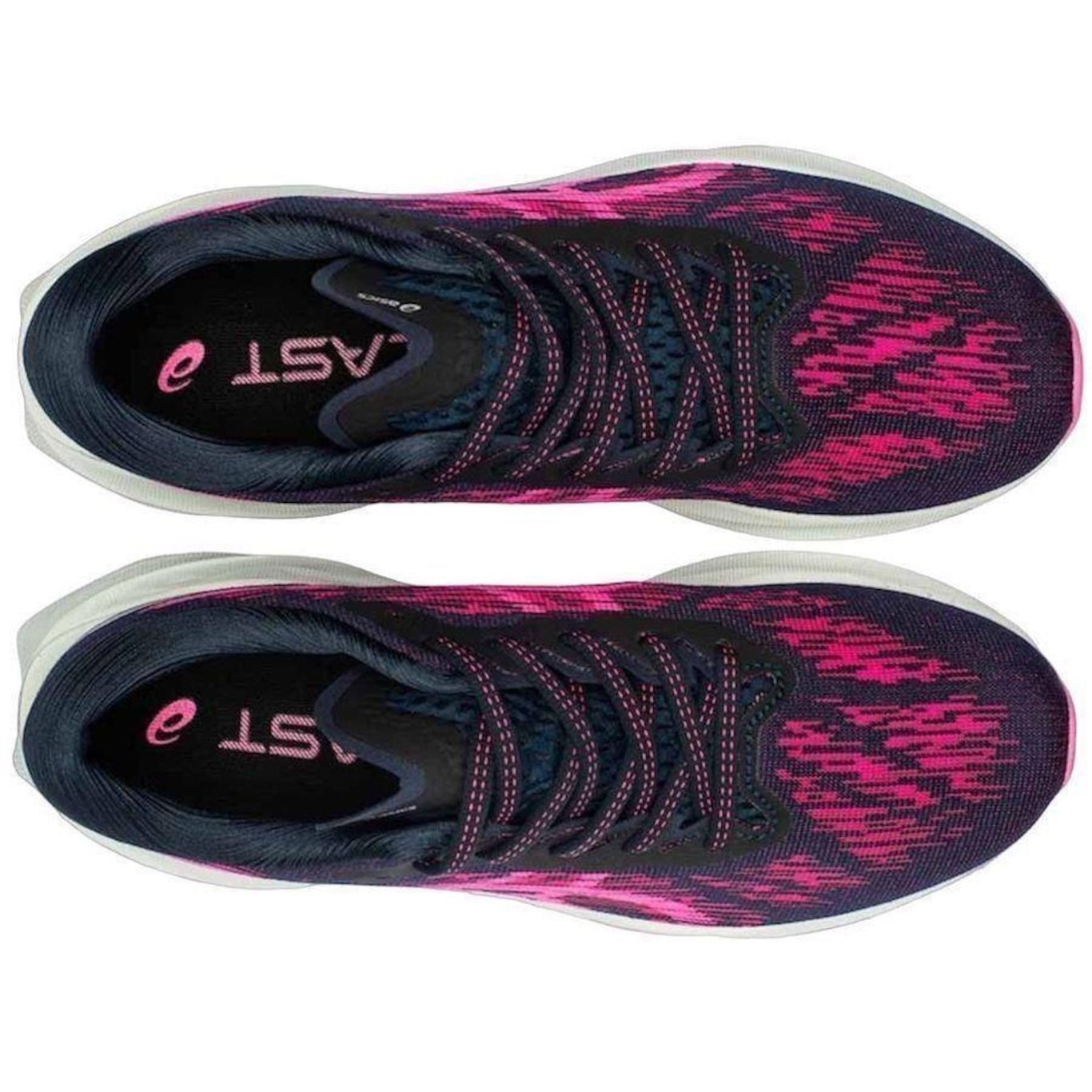 Tênis Asics Novablast 3 - Feminino - Foto 5