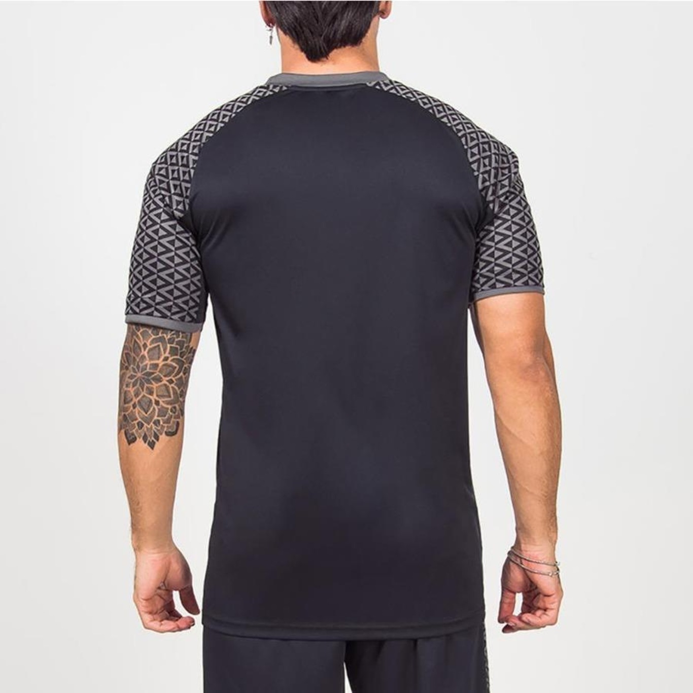 Camiseta Umbro Pro 5 - Masculina - Foto 3