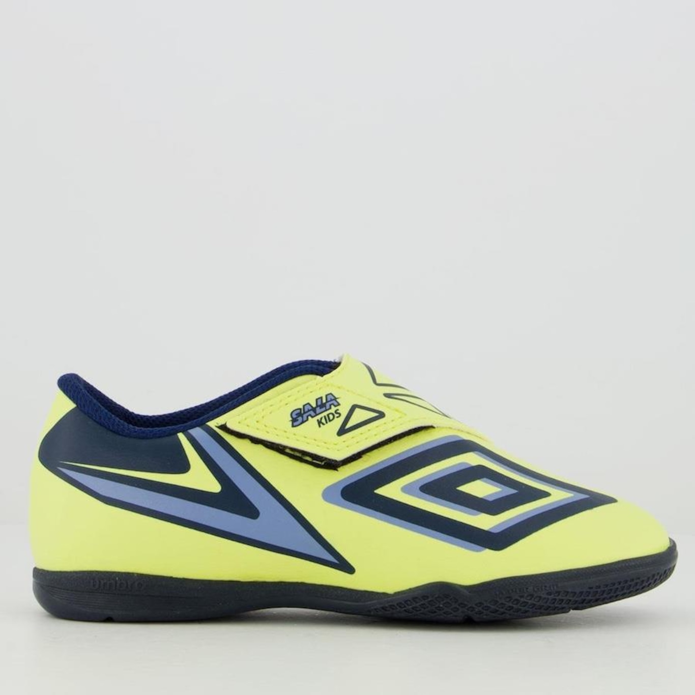 Tenis umbro best sale futsal centauro