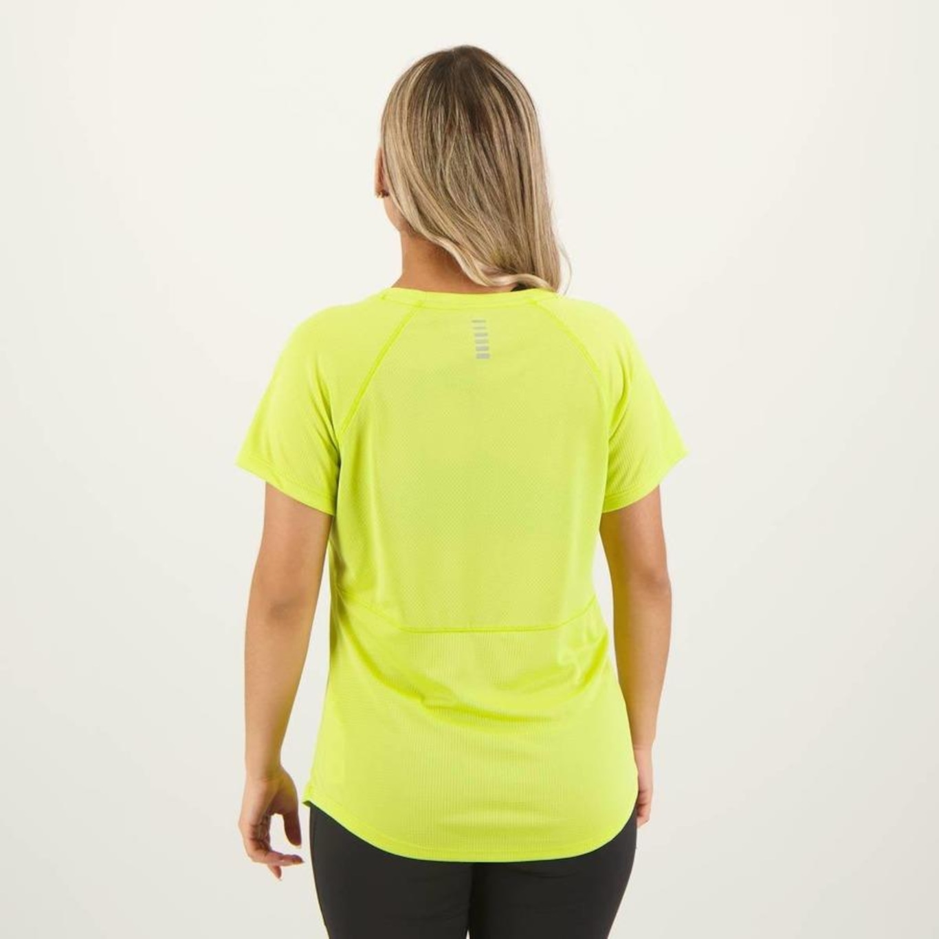 Camiseta Under Armour Speed Stride - Feminina - Foto 3