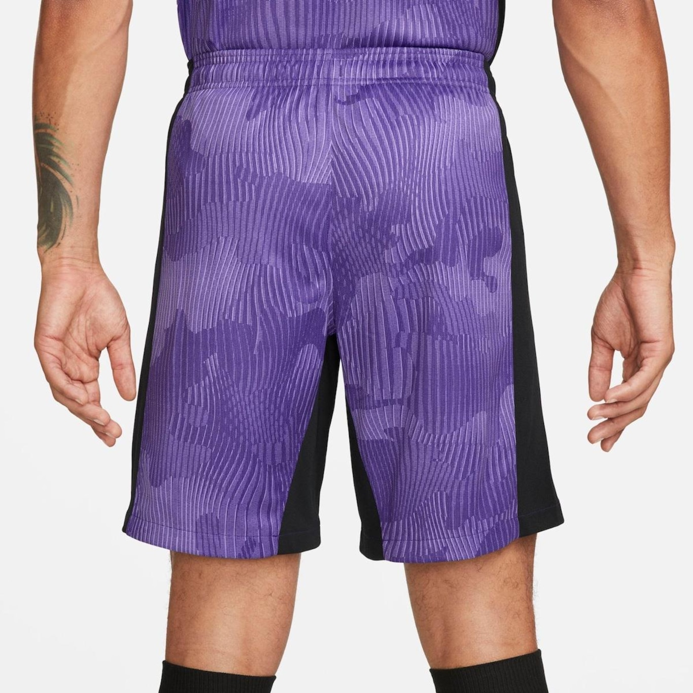 Shorts do Liverpool III 2023/24 Nike Torcedor Pro - Masculino - Foto 3