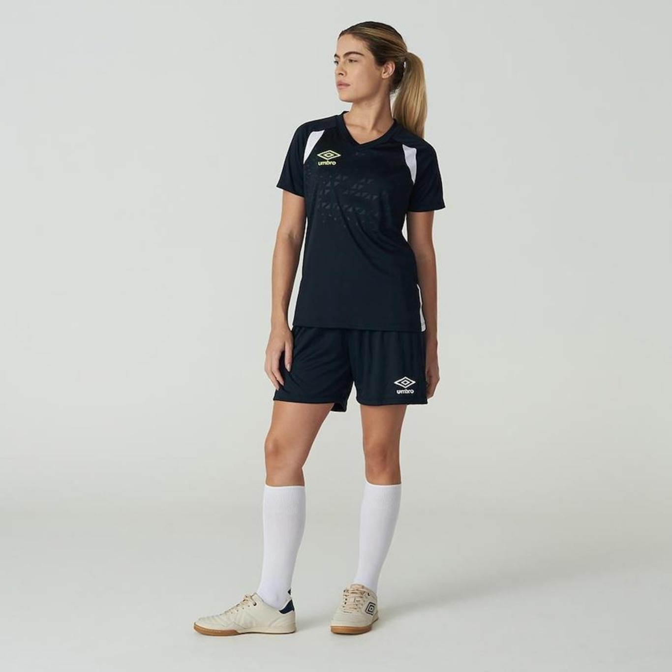 Calção Umbro Club - Feminino - Foto 4