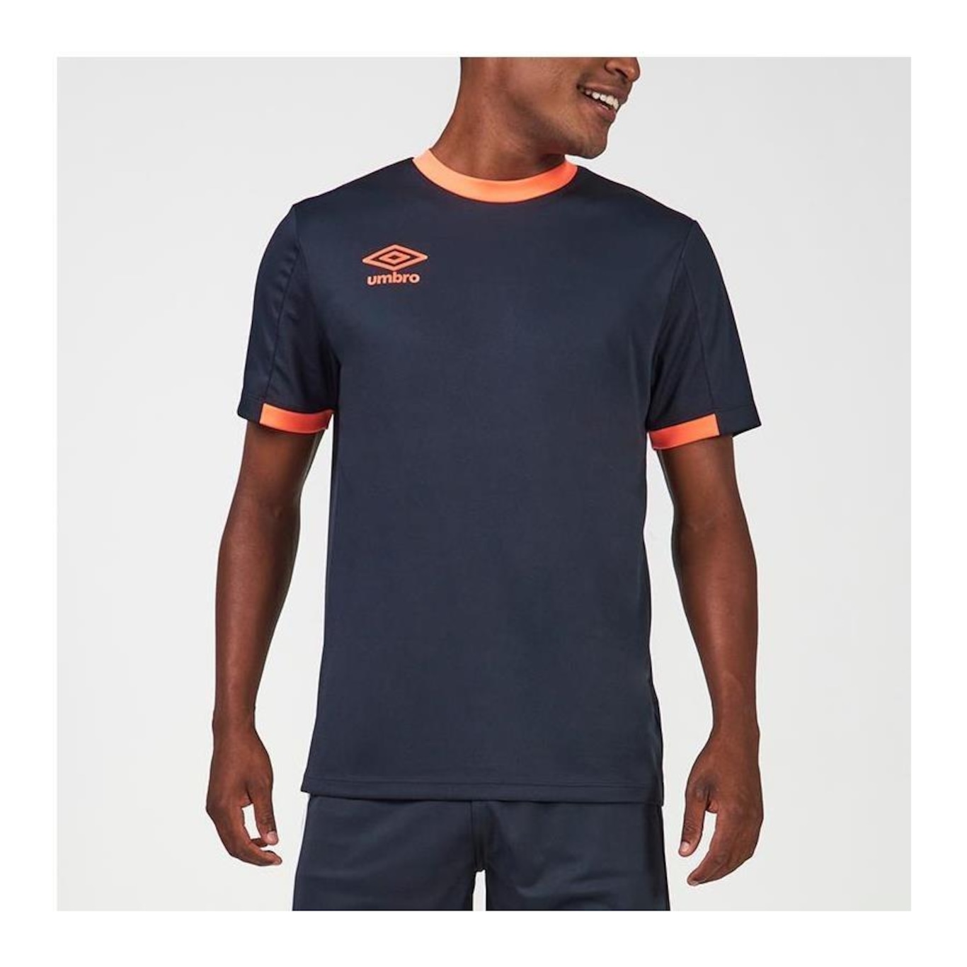 Camiseta Umbro Drop - Masculina - Foto 1