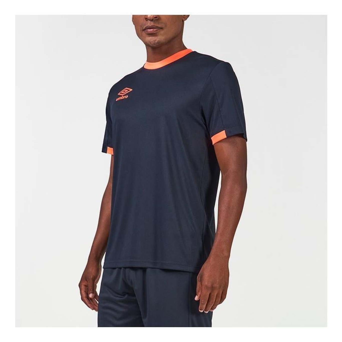 Camiseta Umbro Drop - Masculina - Foto 2