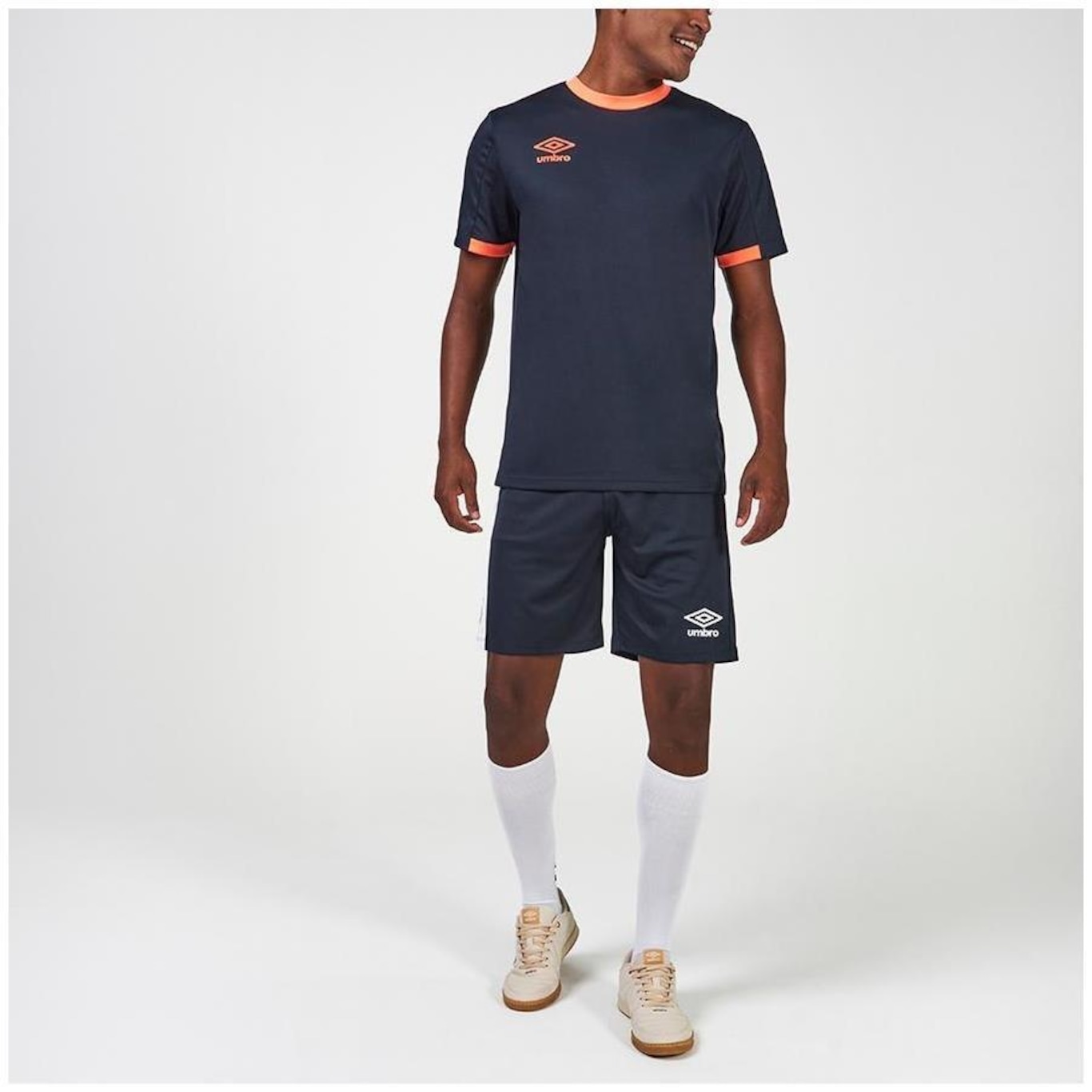 Camiseta Umbro Drop - Masculina - Foto 4