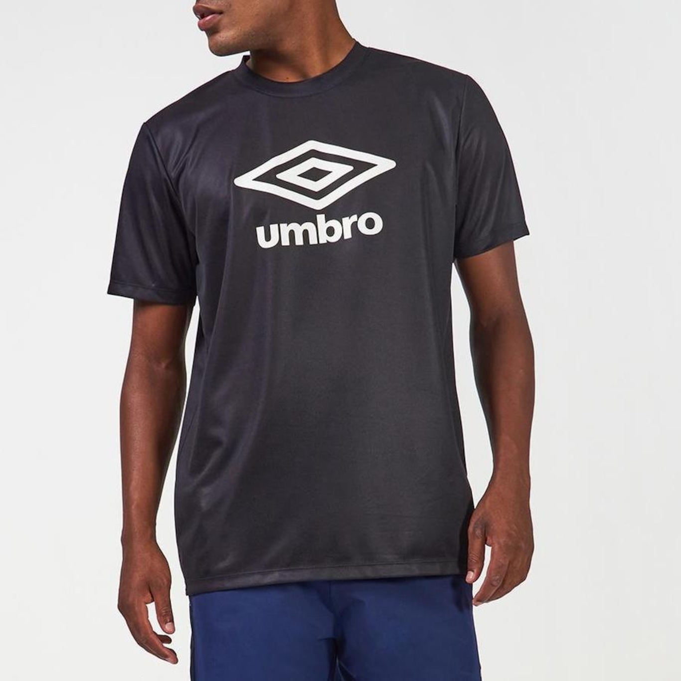 Camiseta Umbro Essential Diamond - Masculina - Foto 1