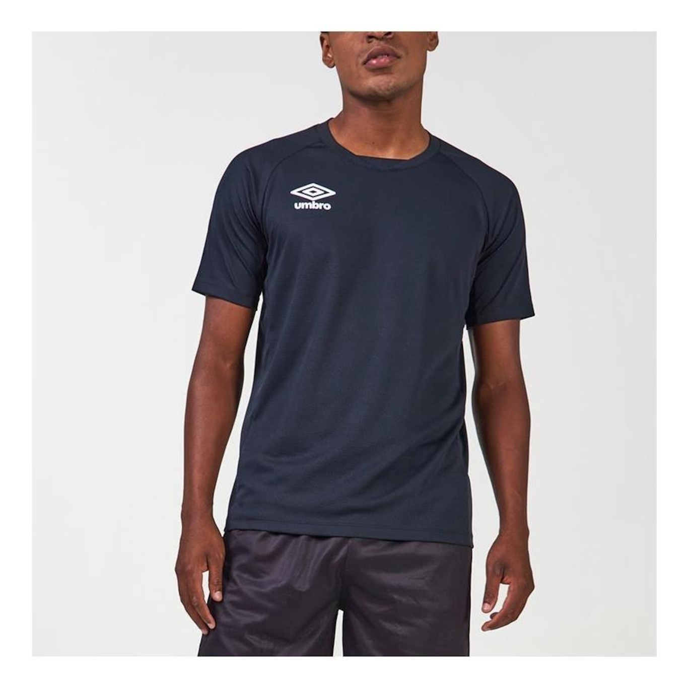 Camiseta Umbro Line - Masculina - Foto 1