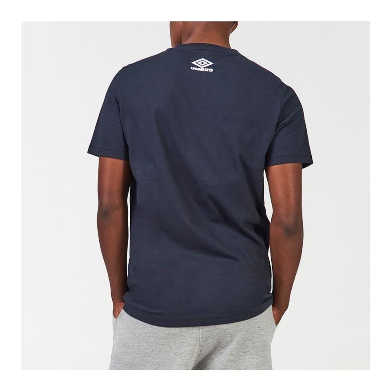 Camiseta Umbro Club Fan - Masculina - Foto 3