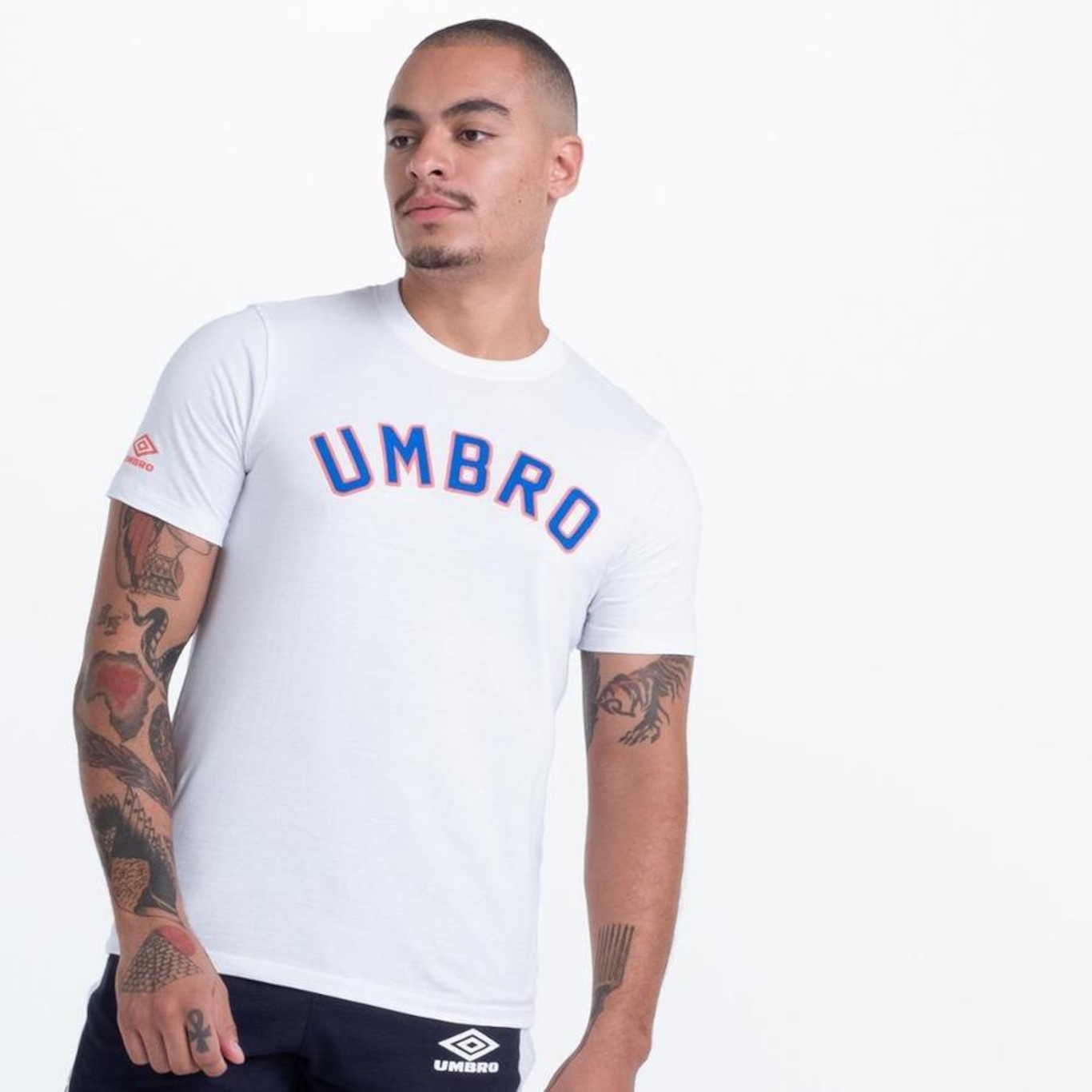 Camiseta Umbro College Color - Masculina - Foto 1