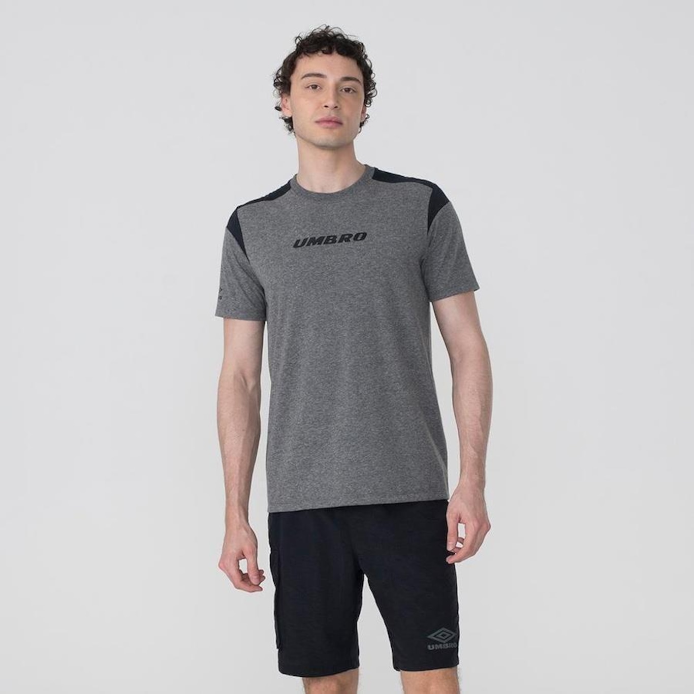 Camiseta Umbro College Motion - Masculina - Foto 1