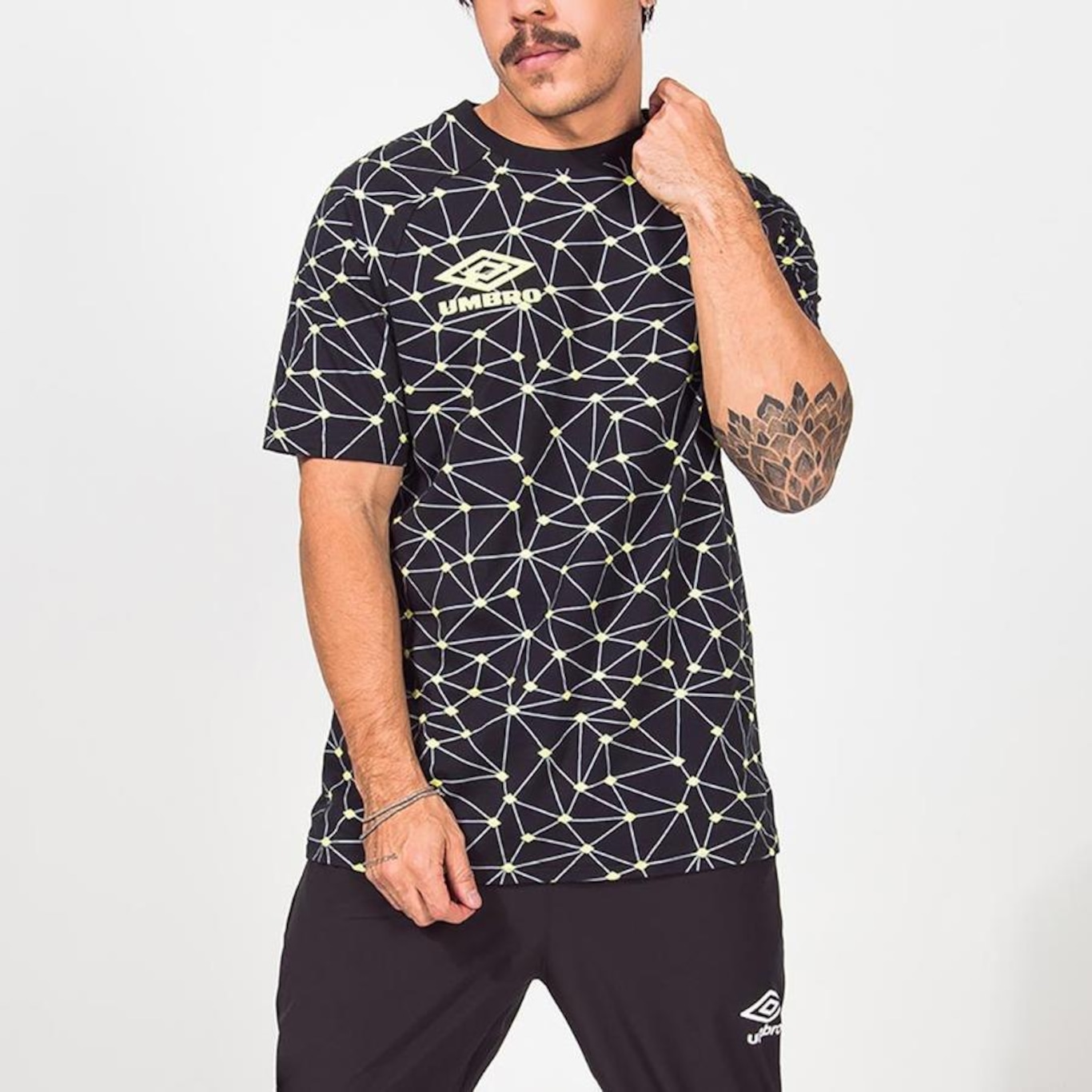 Camiseta Umbro Connection - Masculina - Foto 1