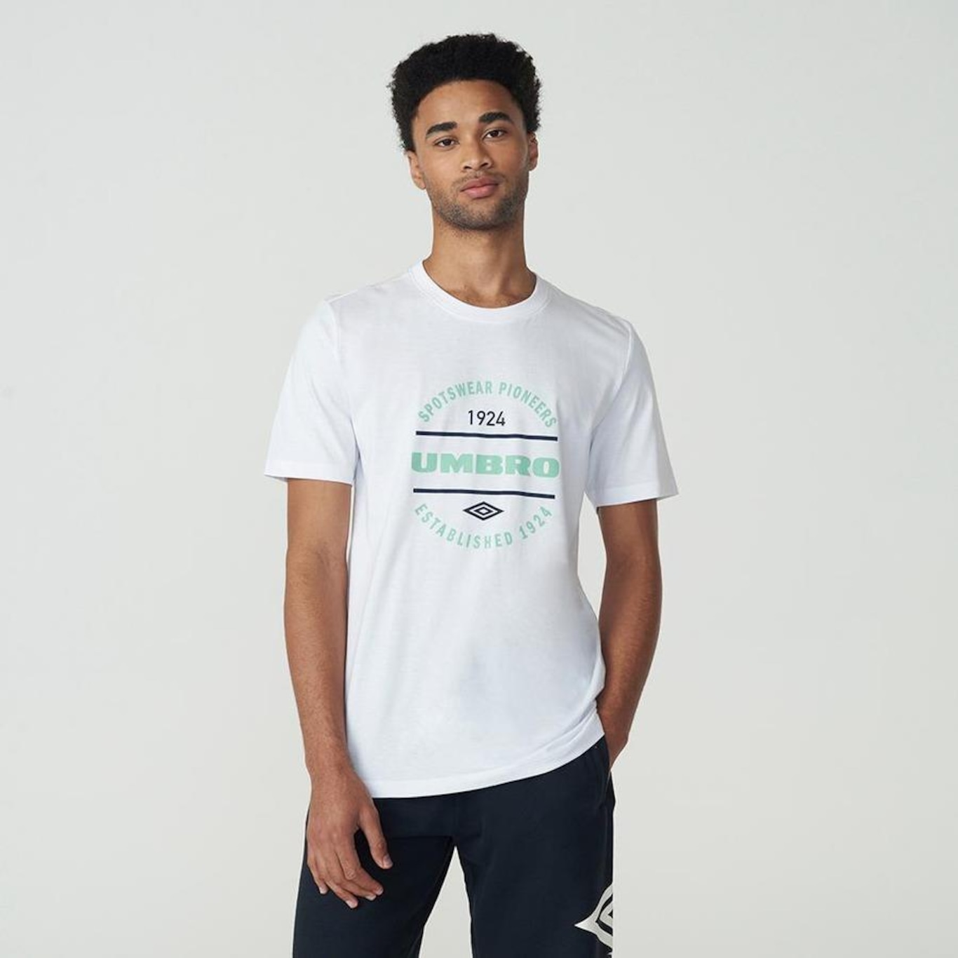 Camiseta Umbro Football Pioneers - Masculina - Foto 1