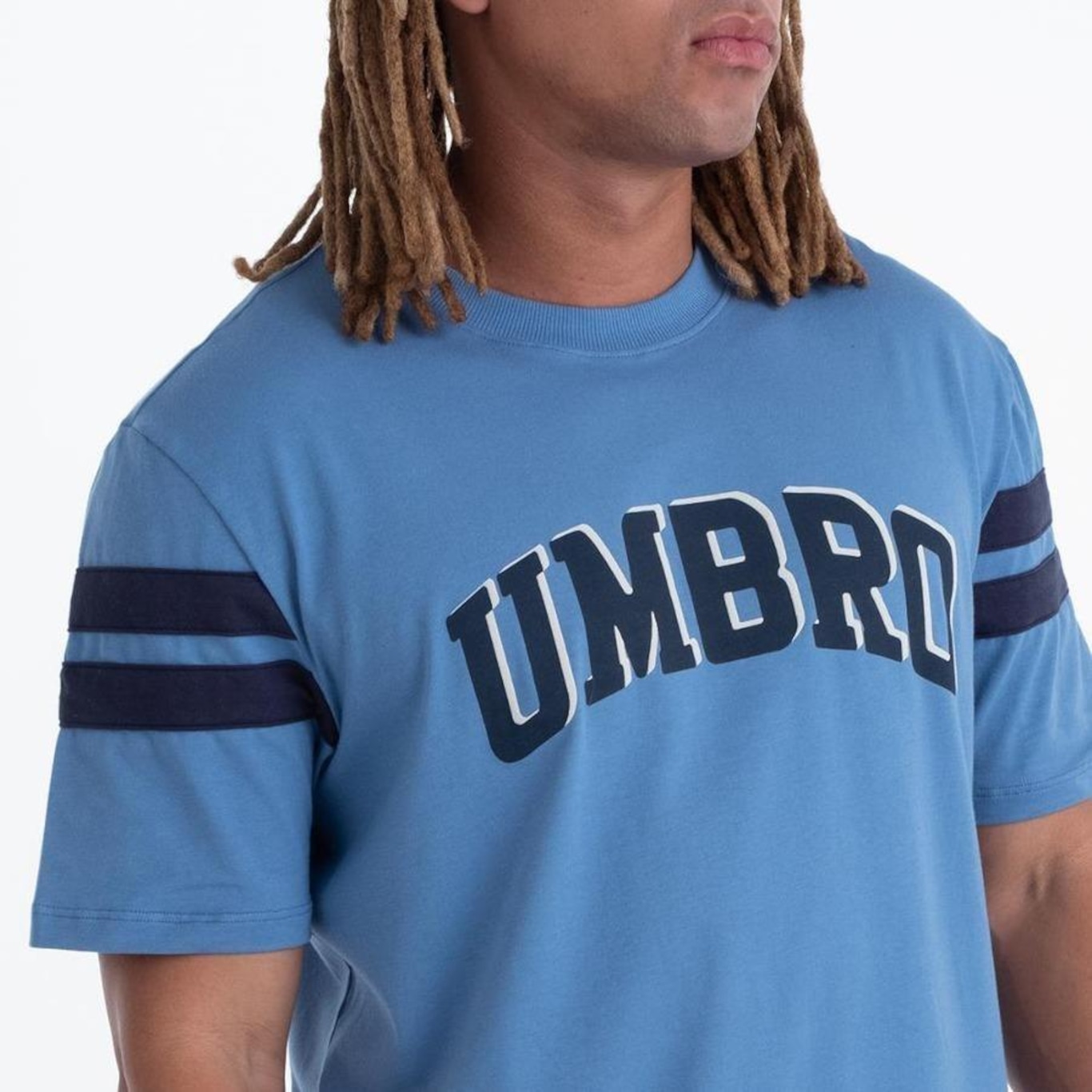 Camiseta Umbro College Concept - Unissex - Foto 5