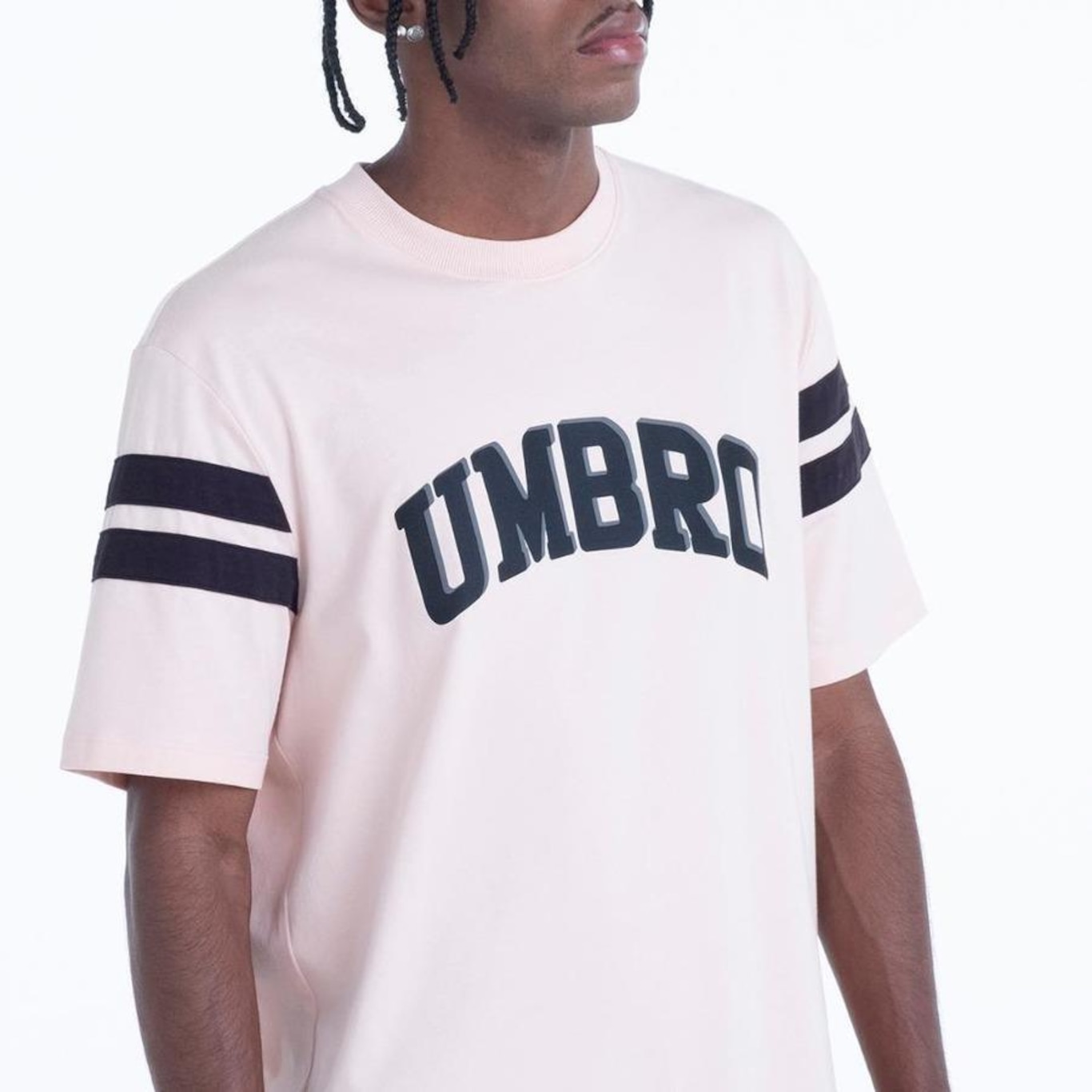 Camiseta Umbro College Concept - Unissex - Foto 3