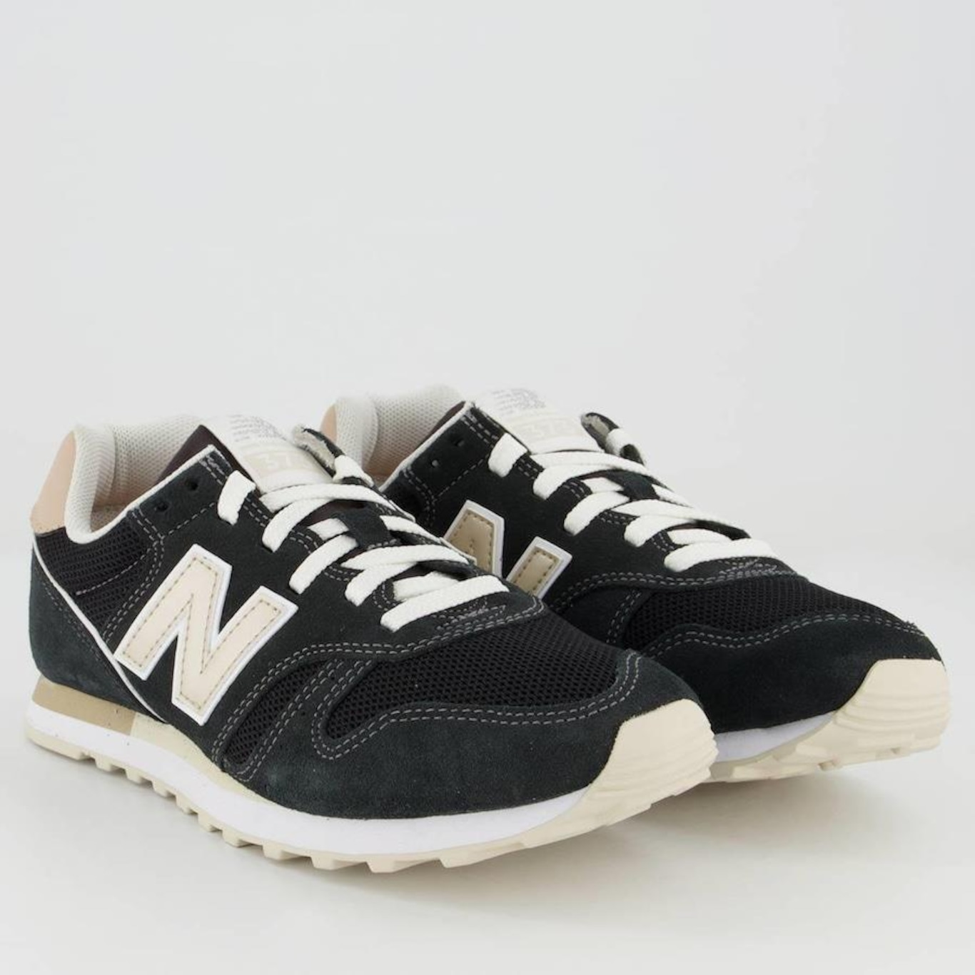 Tênis New Balance 373V2 - Feminino - Foto 2