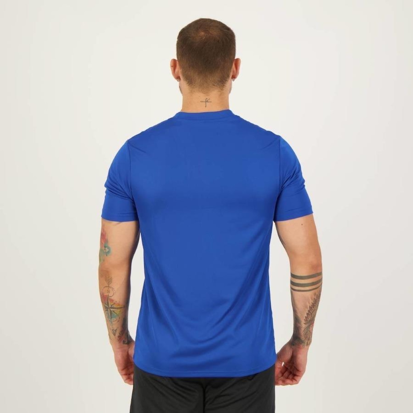 Camiseta Umbro Striker Premium - Masculina - Foto 1