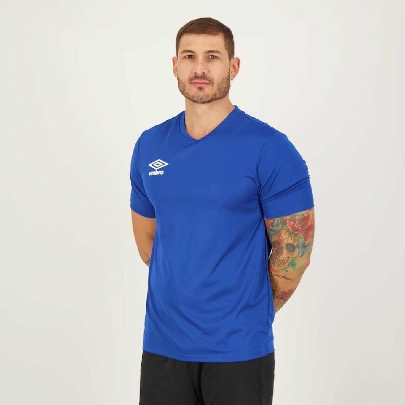 Camiseta Umbro Striker Premium - Masculina - Foto 4