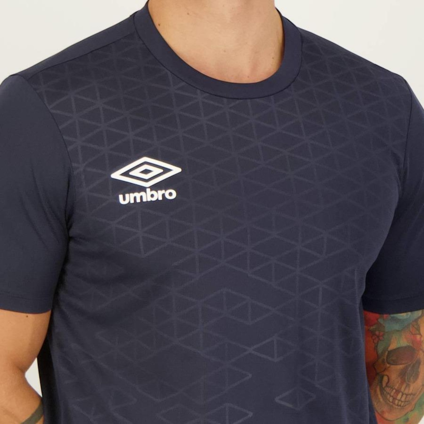 Camiseta Umbro Digital Diamond - Masculina - Foto 4