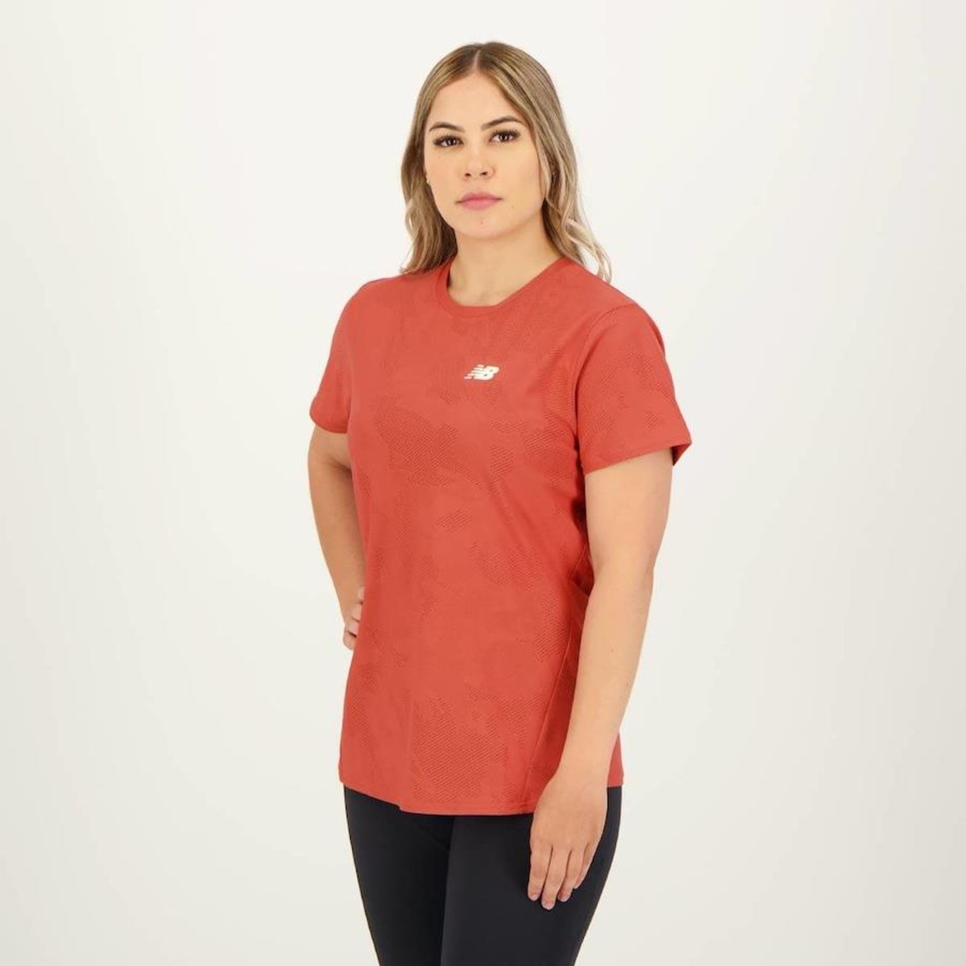 Camiseta New Balance Q Speed Jacquard - Feminina - Foto 2