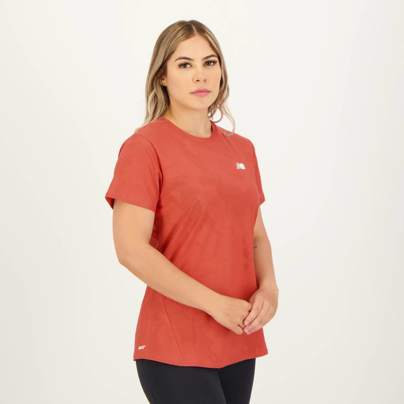 Camiseta New Balance Q Speed Jacquard - Feminina - Foto 5