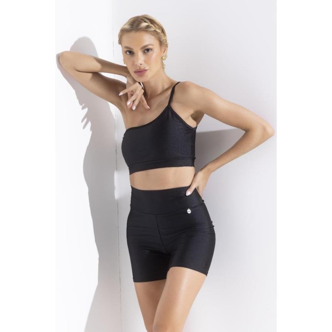 Shorts Vibs Fitwear Fitness Empina Bumbum - Feminino - Foto 4