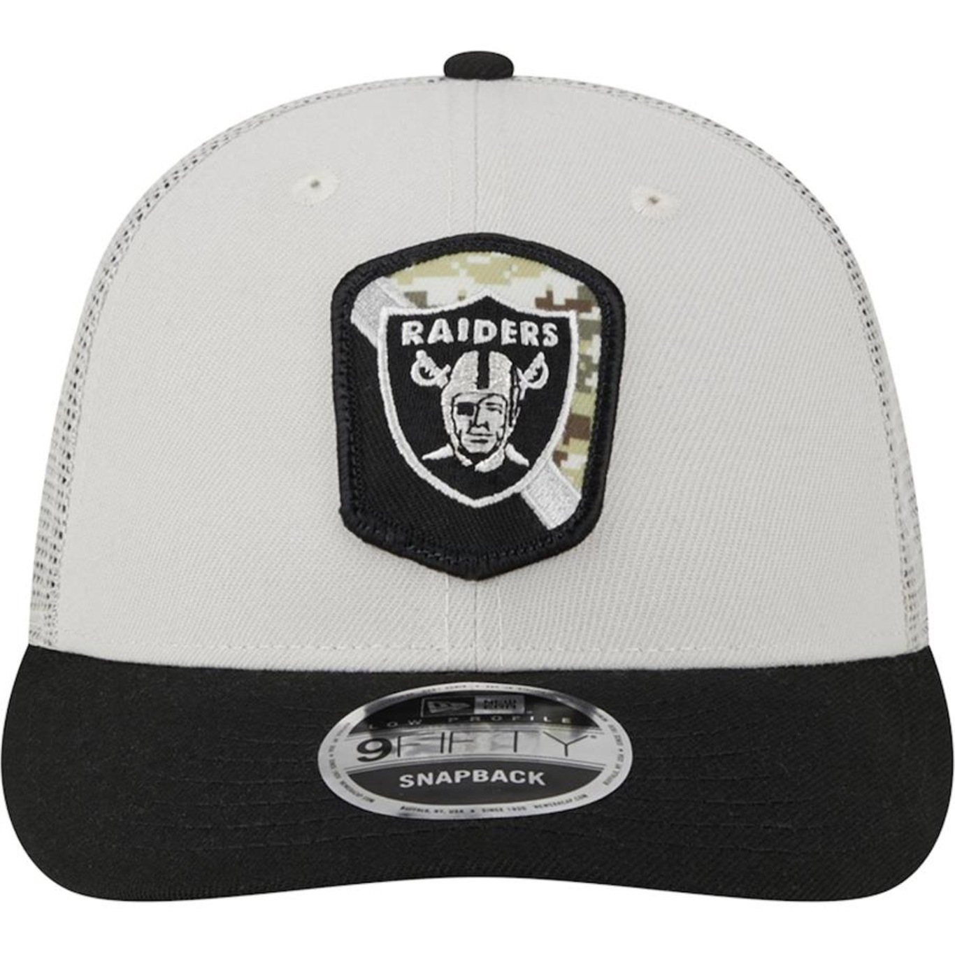 New Era Las Vegas Raiders Digi Camo Salute to Service 2024 Trucker 9Seventy Snapback Cap