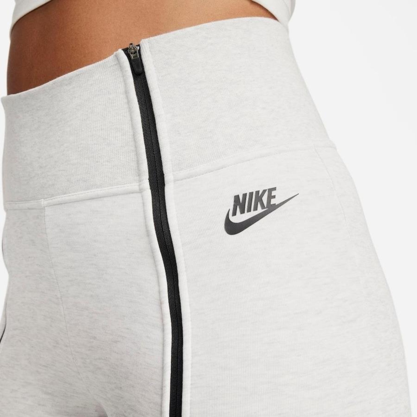 Calça Nike Sportswear Tech Fleece Slim - Feminina - Foto 3