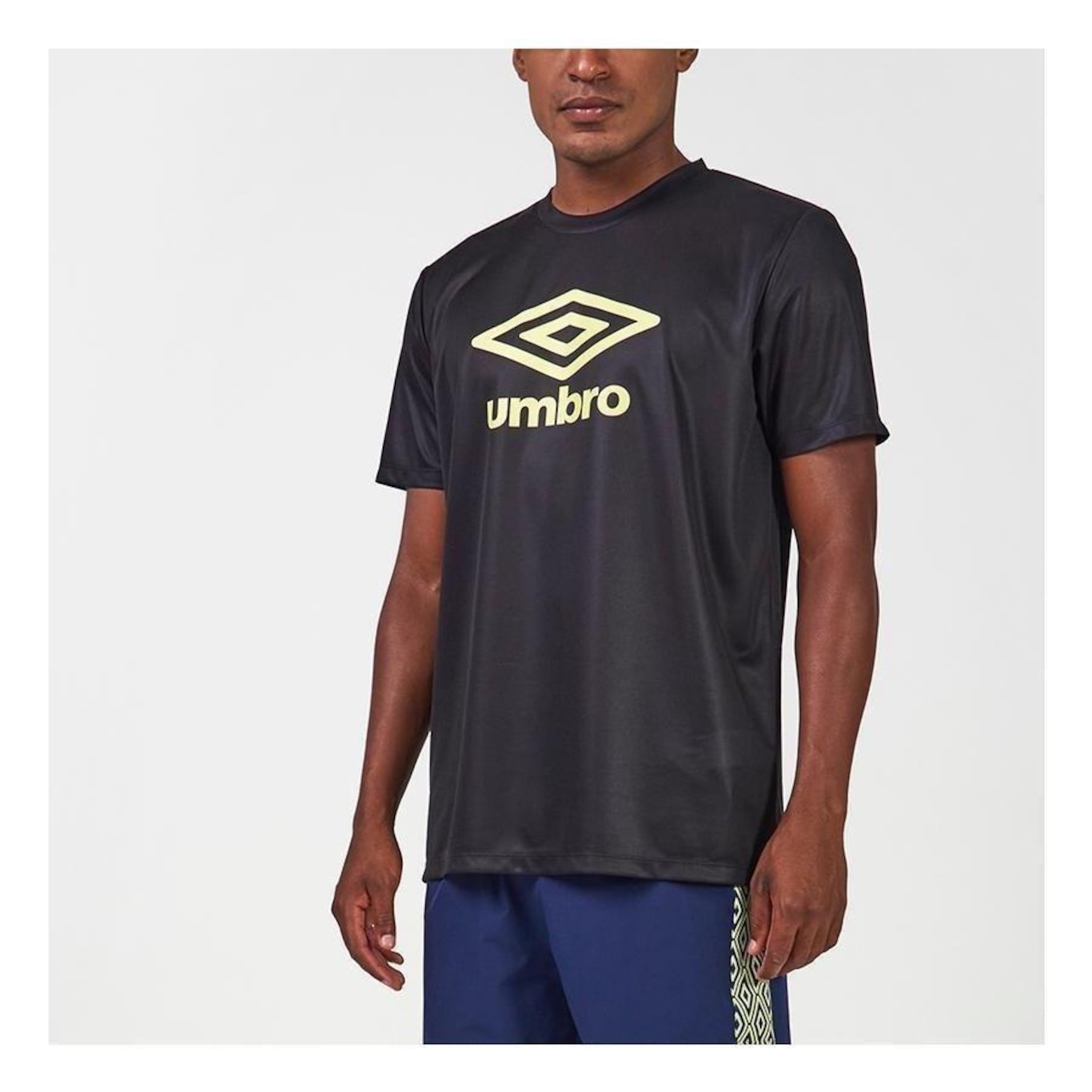 Camiseta Umbro Essential Diamond - Masculina - Foto 1