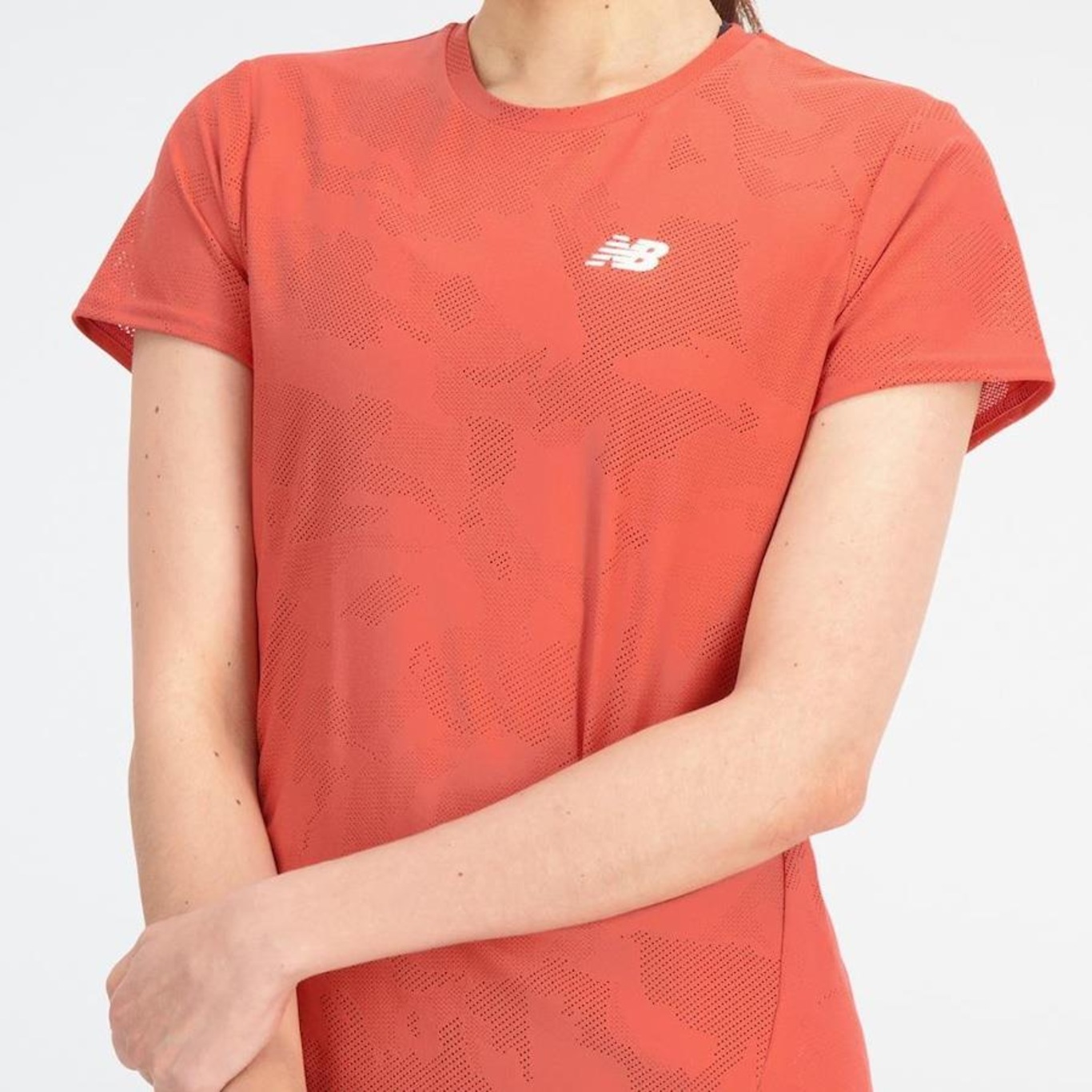 Camiseta New Balance Q Speed Jacquard - Feminina - Foto 4