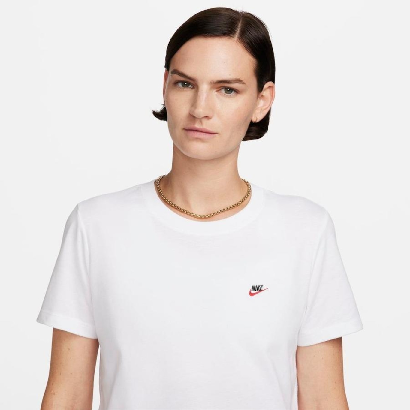 Camiseta Nike Sportswear - Feminina - Foto 3