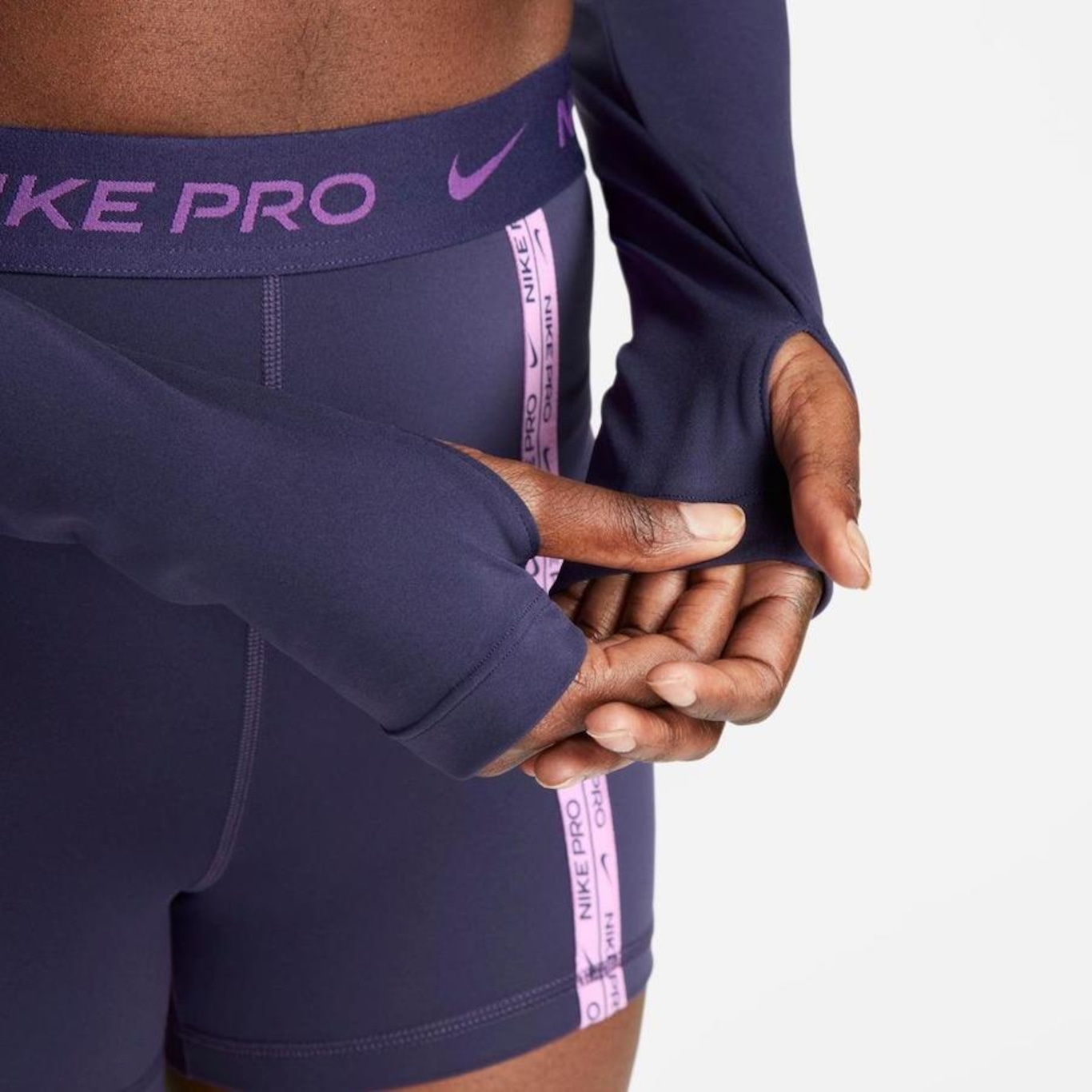 Camiseta Nike Pro - Feminina - Foto 4