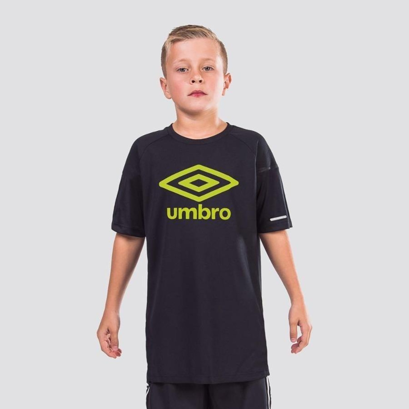 Camiseta Umbro Basic Uv - Infantil - Foto 1