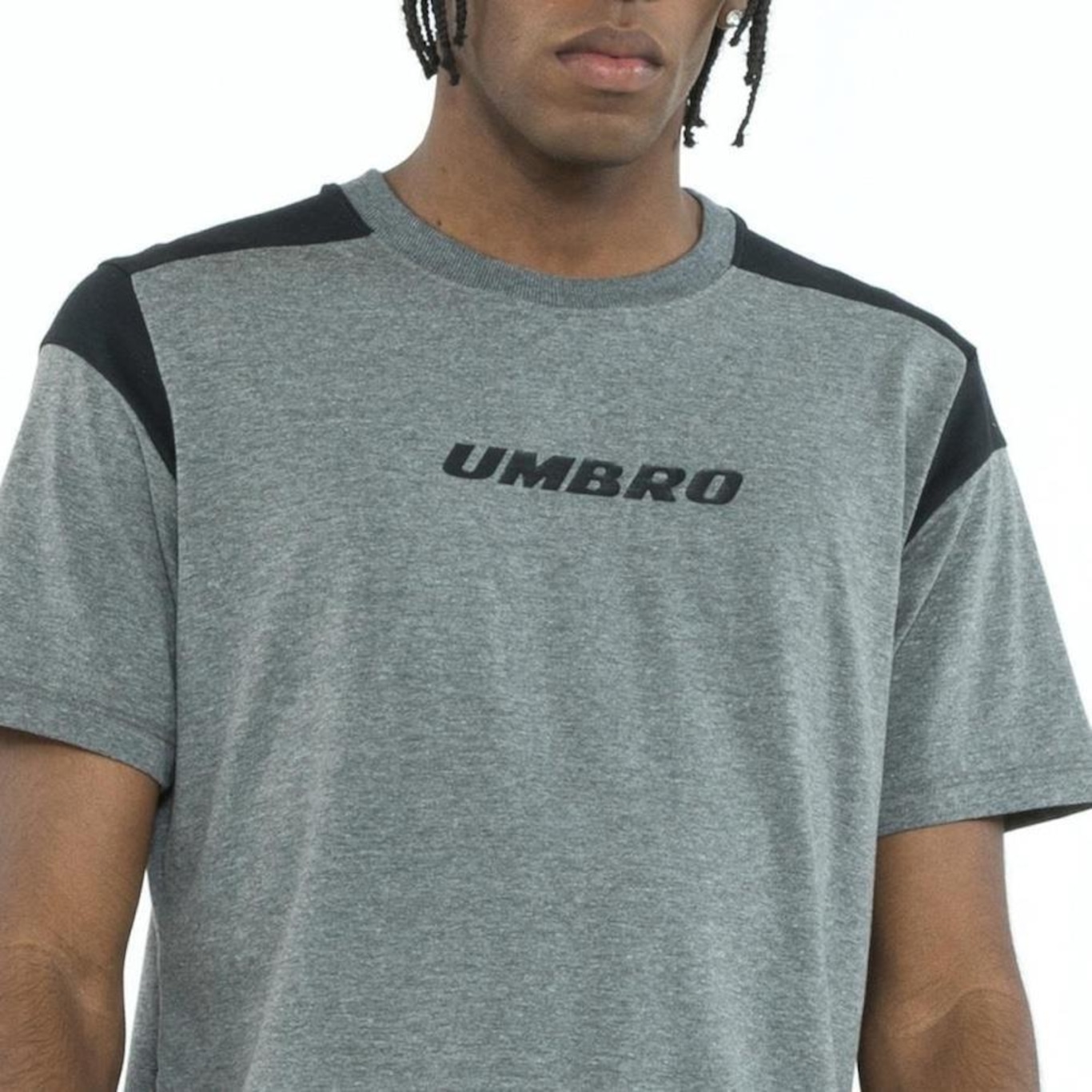 Camiseta Umbro College Motion - Masculina - Foto 5