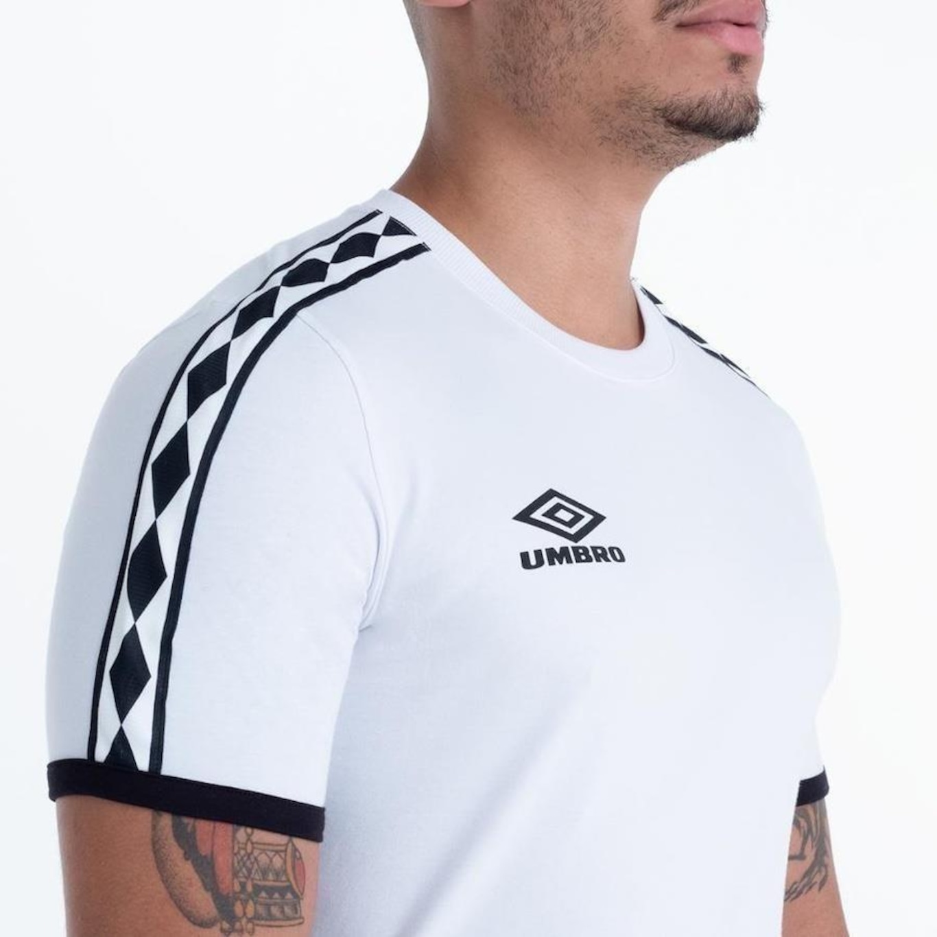 Camiseta Umbro Tape Legacy - Masculina - Foto 2