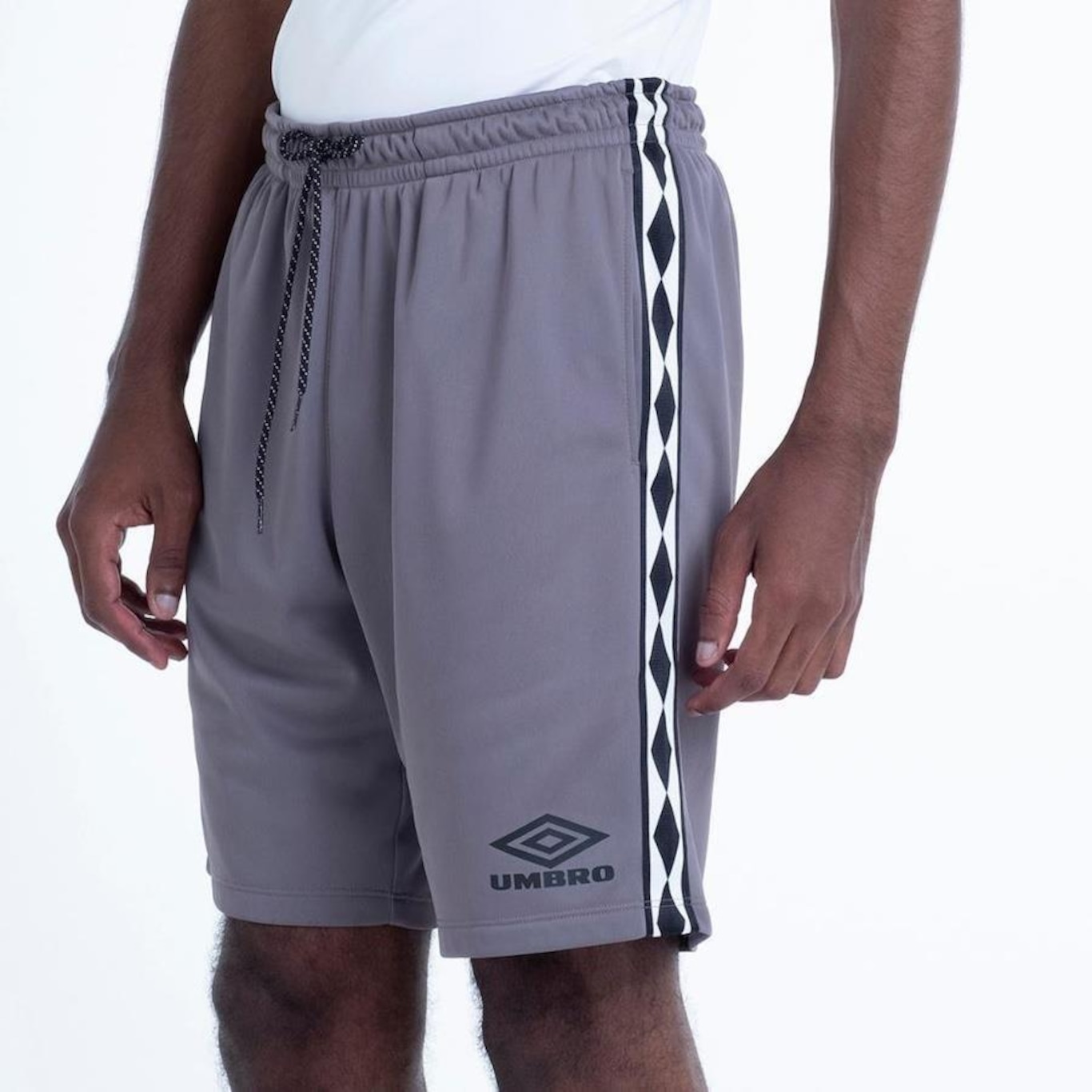 Bermuda Umbro Tape Legacy - Masculina - Foto 1