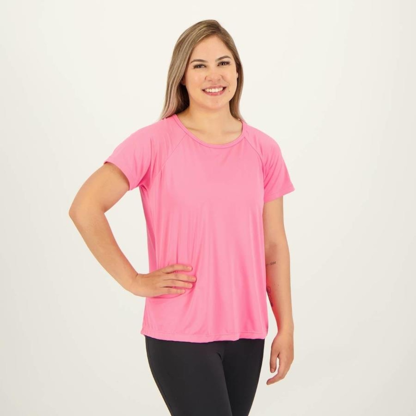 Camiseta Selene Dryfit Básica - Feminina - Foto 2