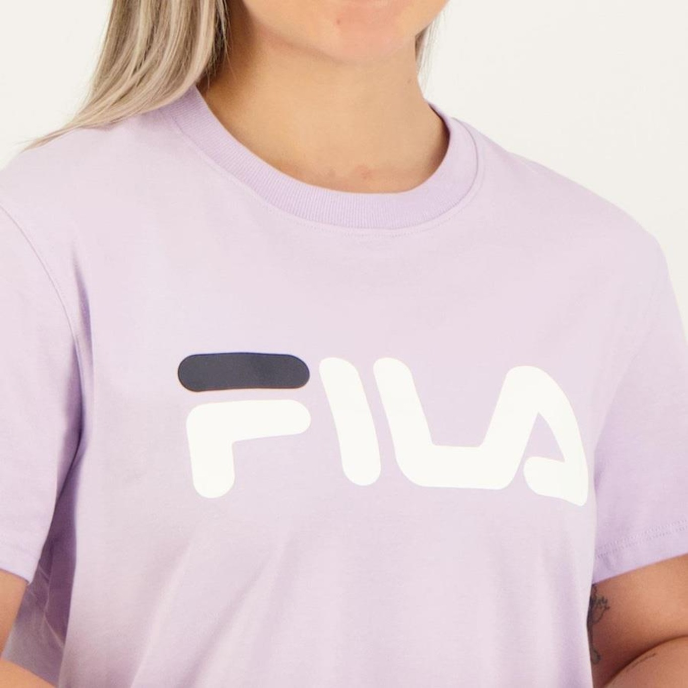 Camiseta Fila Letter Tape Ii - Feminina em Promoção