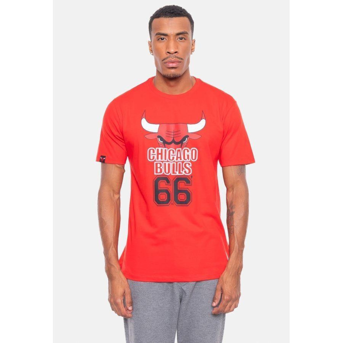 Camiseta Nba Half Logo Chicago Bulls Nba - Masculina - Foto 1