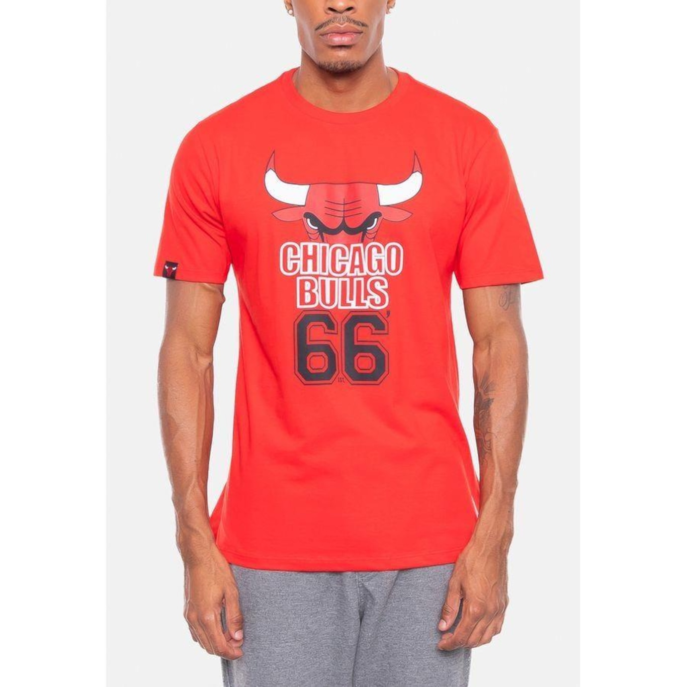 Camiseta Nba Half Logo Chicago Bulls Nba - Masculina - Foto 3