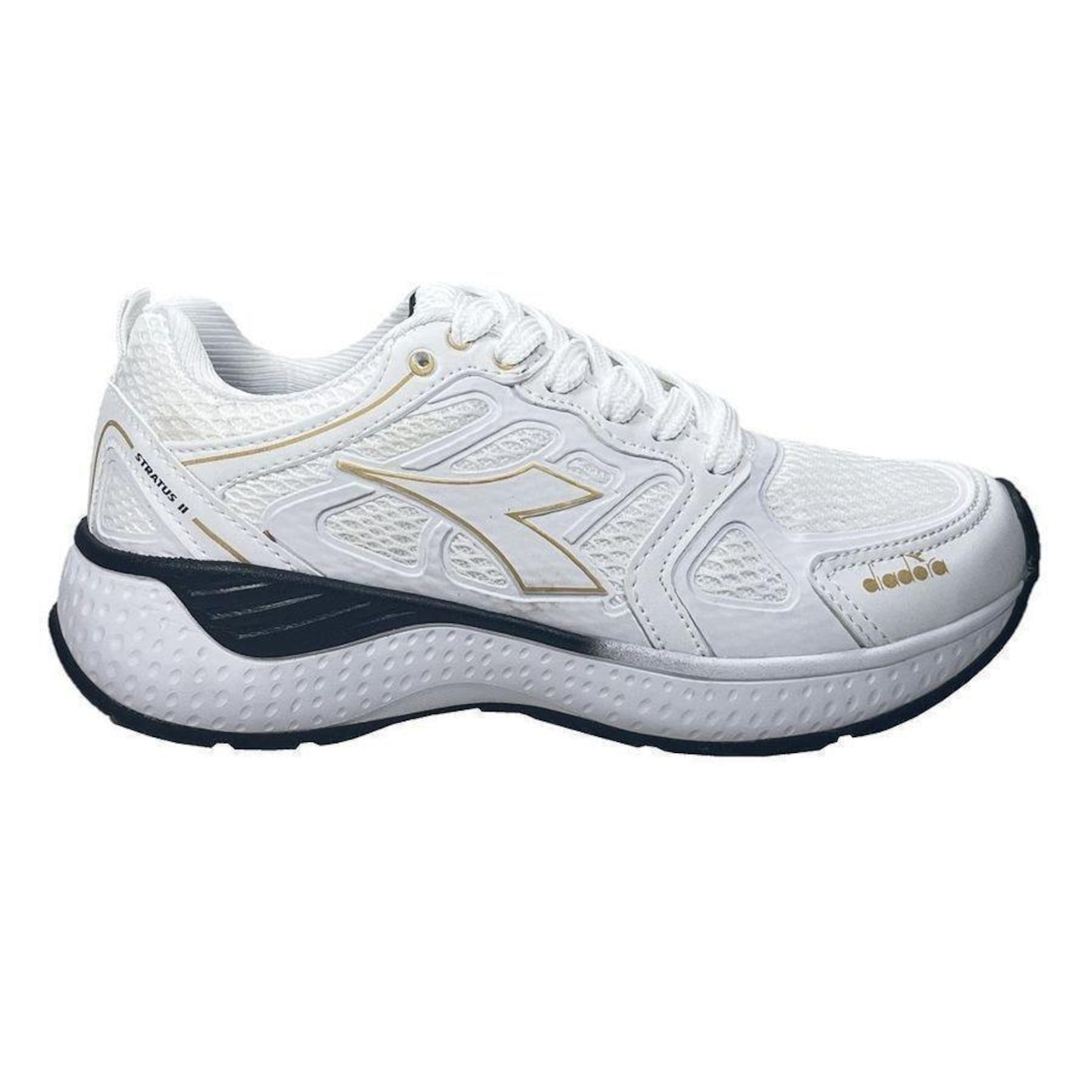 Diadora on sale white shoes