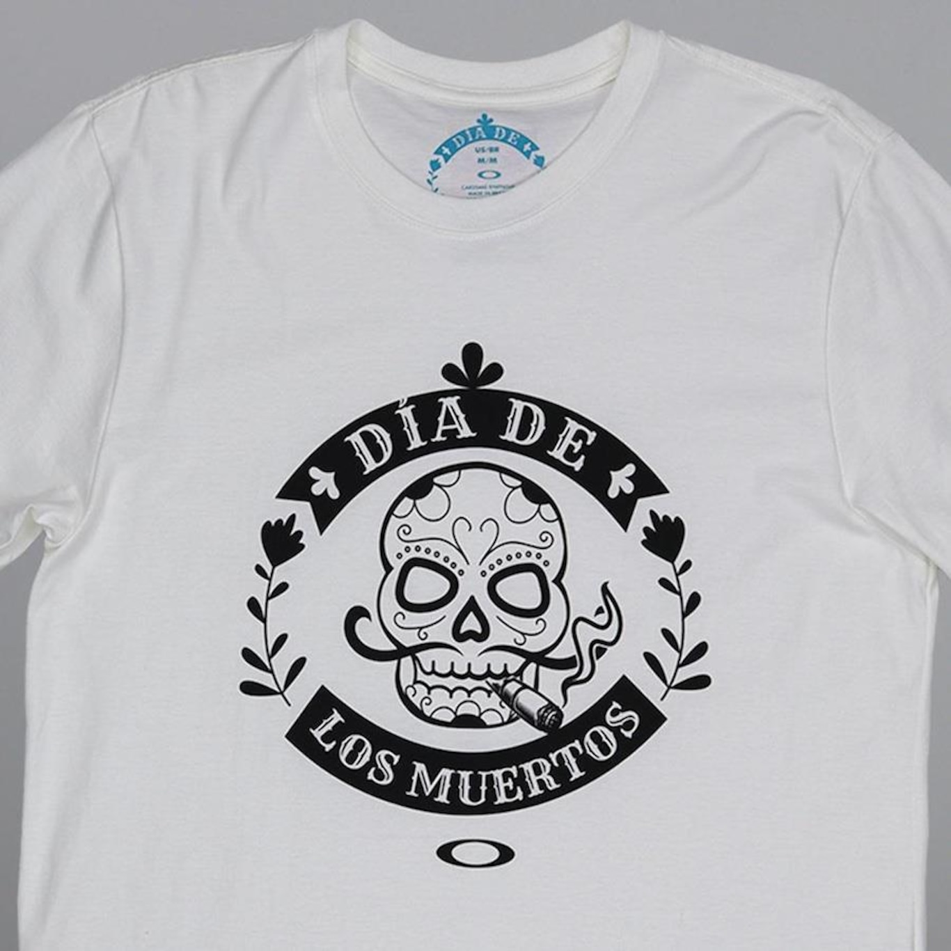 Camiseta Oakley Dia de Los Muertos Skull Graphic Tee - Masculina - Foto 2