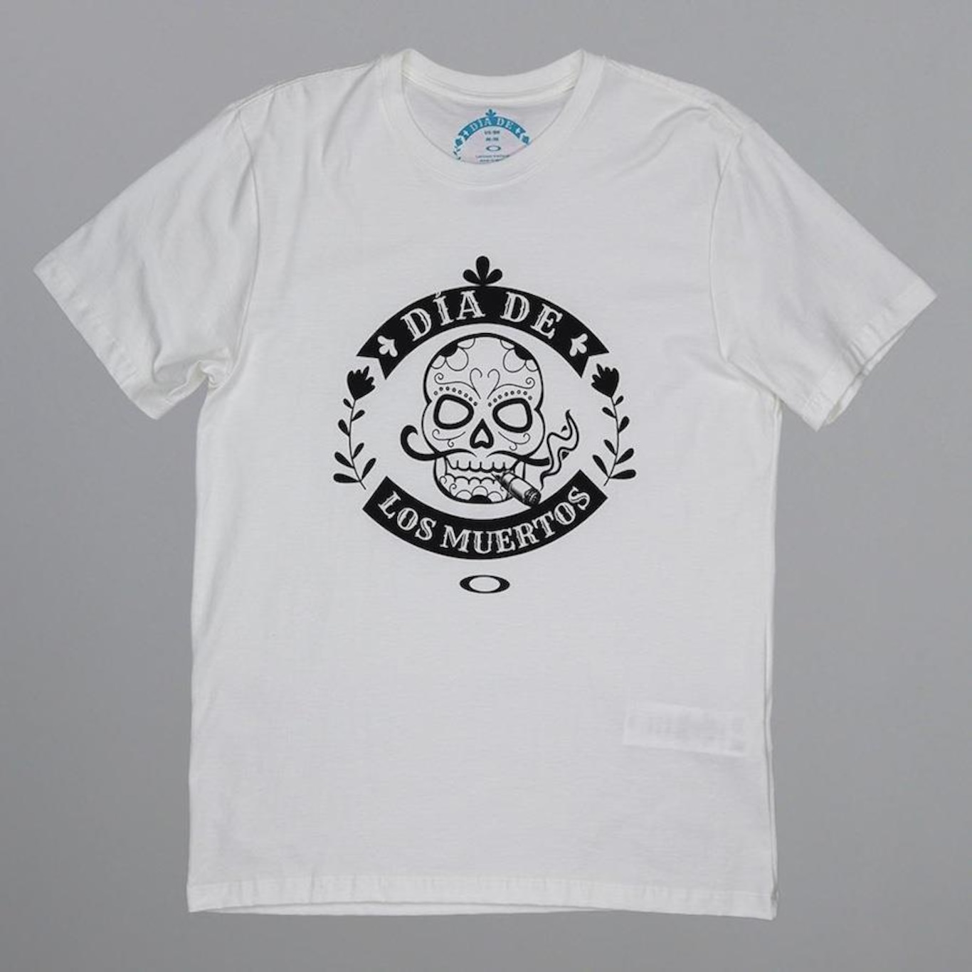 Camiseta Oakley Dia de Los Muertos Skull Graphic Tee - Masculina - Foto 5