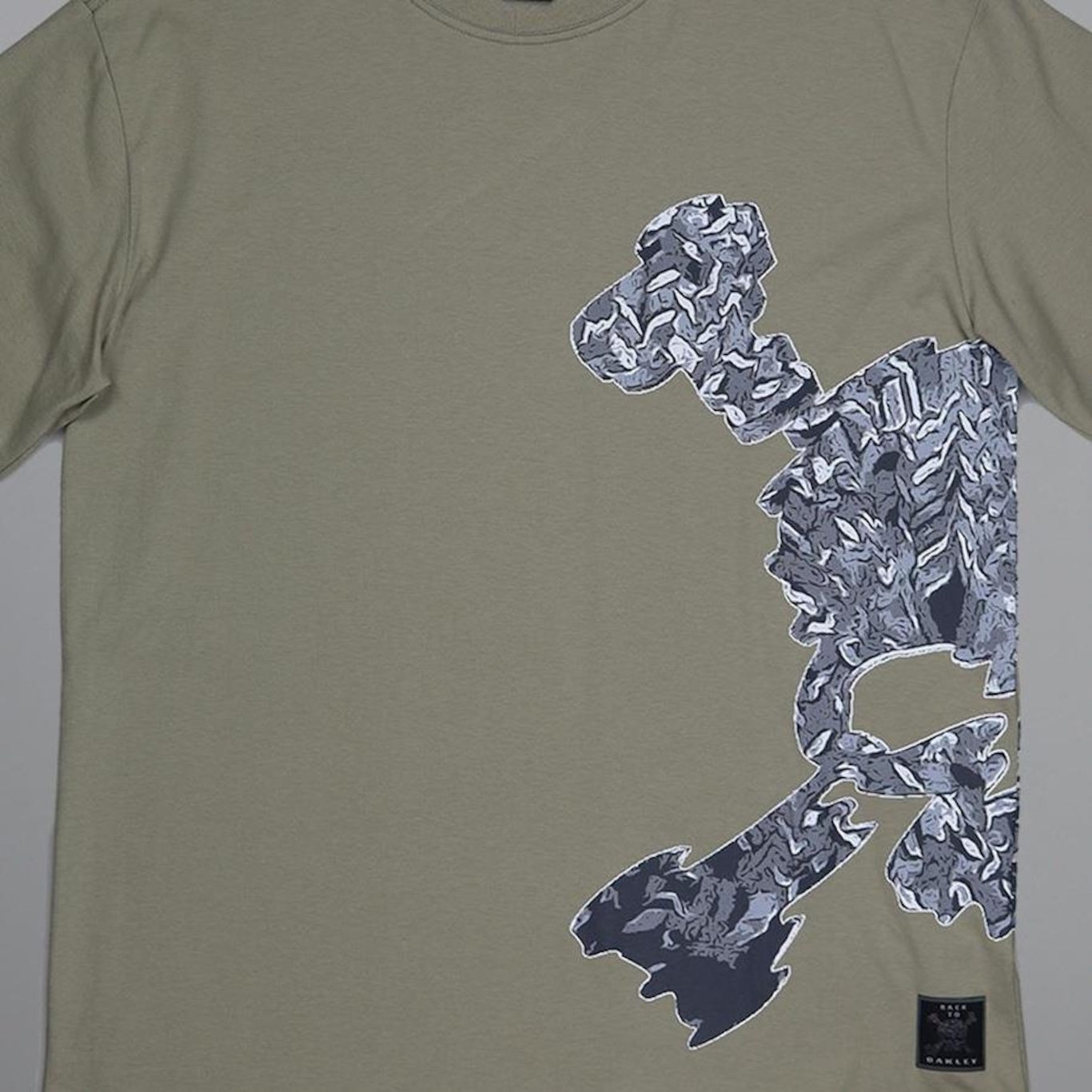 Camiseta Oakley Back To Skull Big Graphic Tee - Masculina - Foto 3