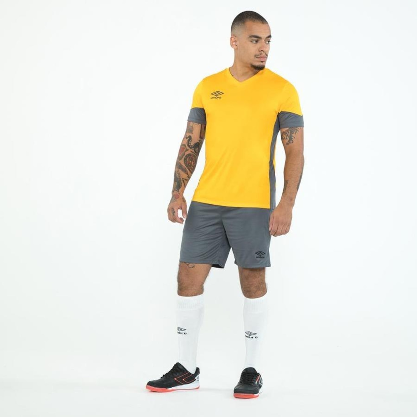 Bermuda Umbro Essential - Masculina - Foto 5