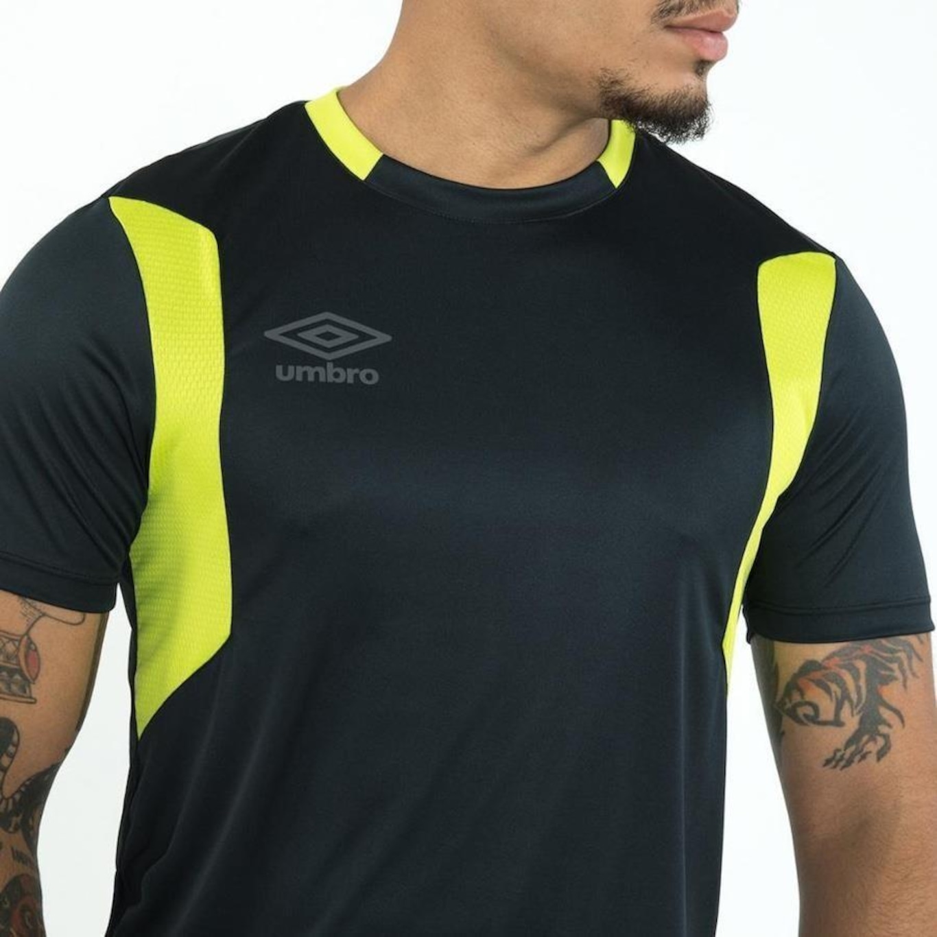 Camiseta Umbro Cyber - Masculina - Foto 3