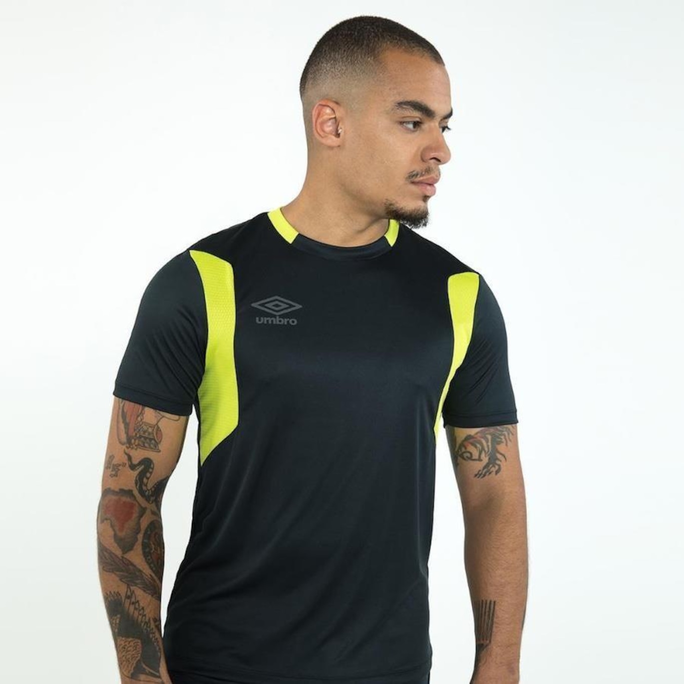 Camiseta Umbro Cyber - Masculina - Foto 4