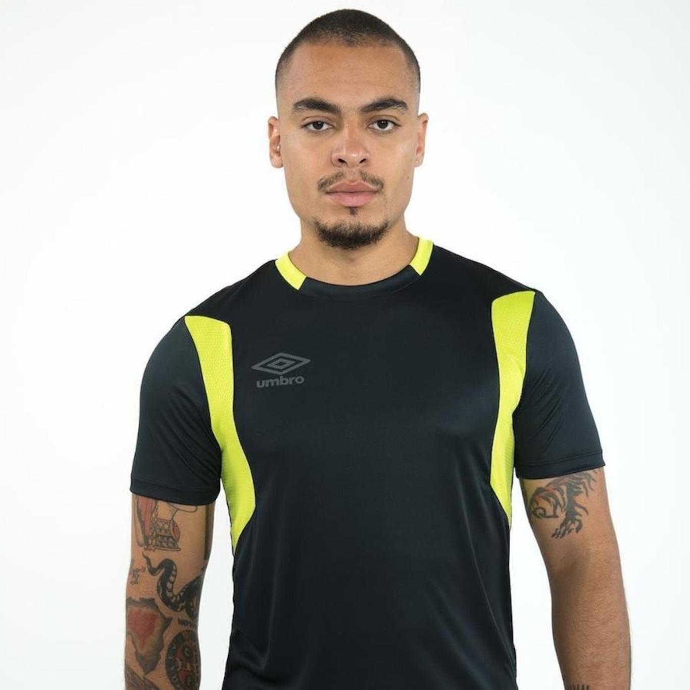 Camiseta Umbro Cyber - Masculina - Foto 5