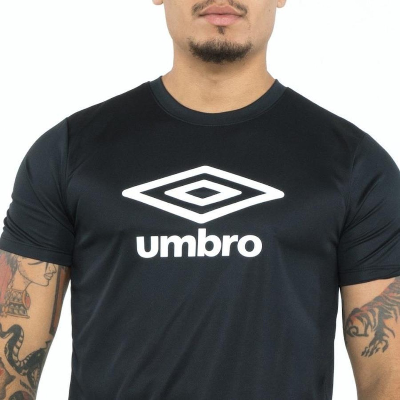 Camiseta Umbro Essential Diamond - Masculina - Foto 6